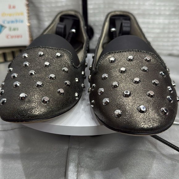 (E2) Michael Kors Ailee metallic leather flats with silver studs, size 8.5M - Picture 3 of 14